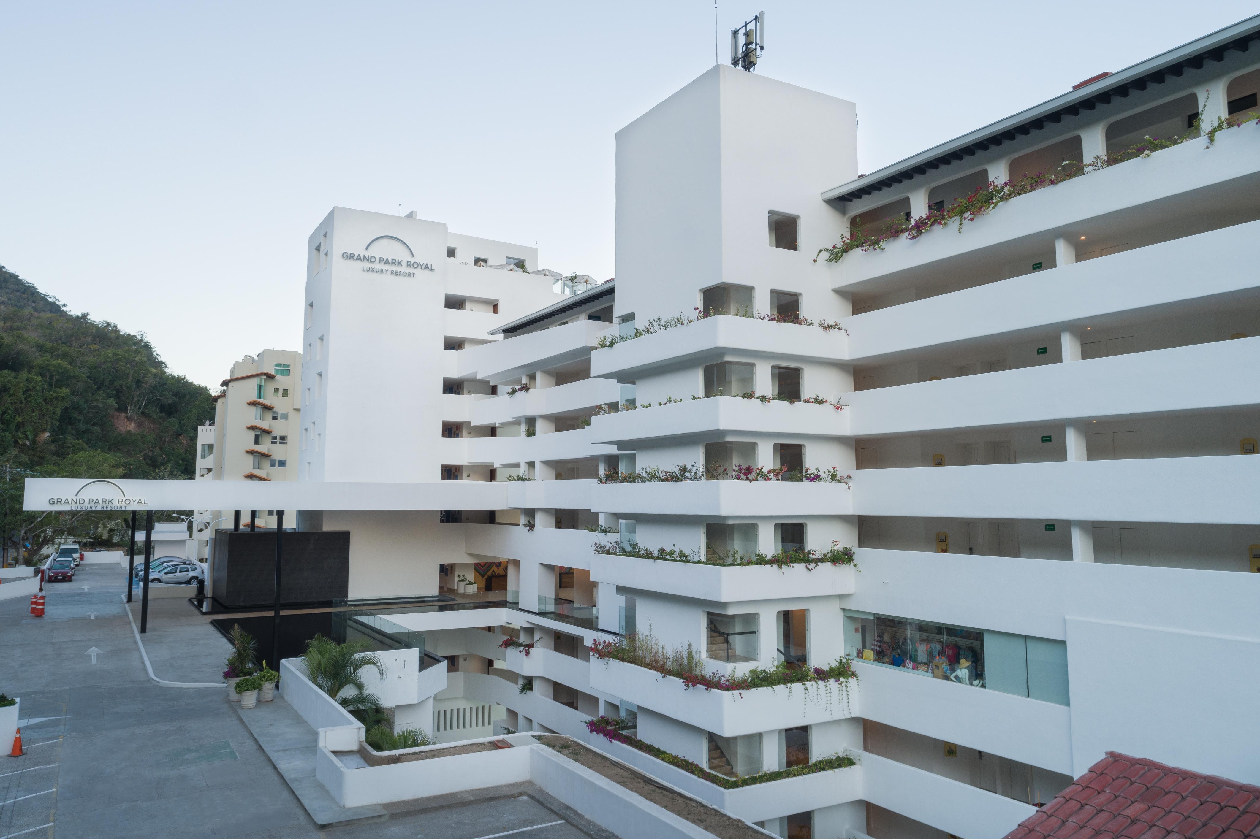 Grand Park Royal Puerto Vallarta Exterior foto Hotel
