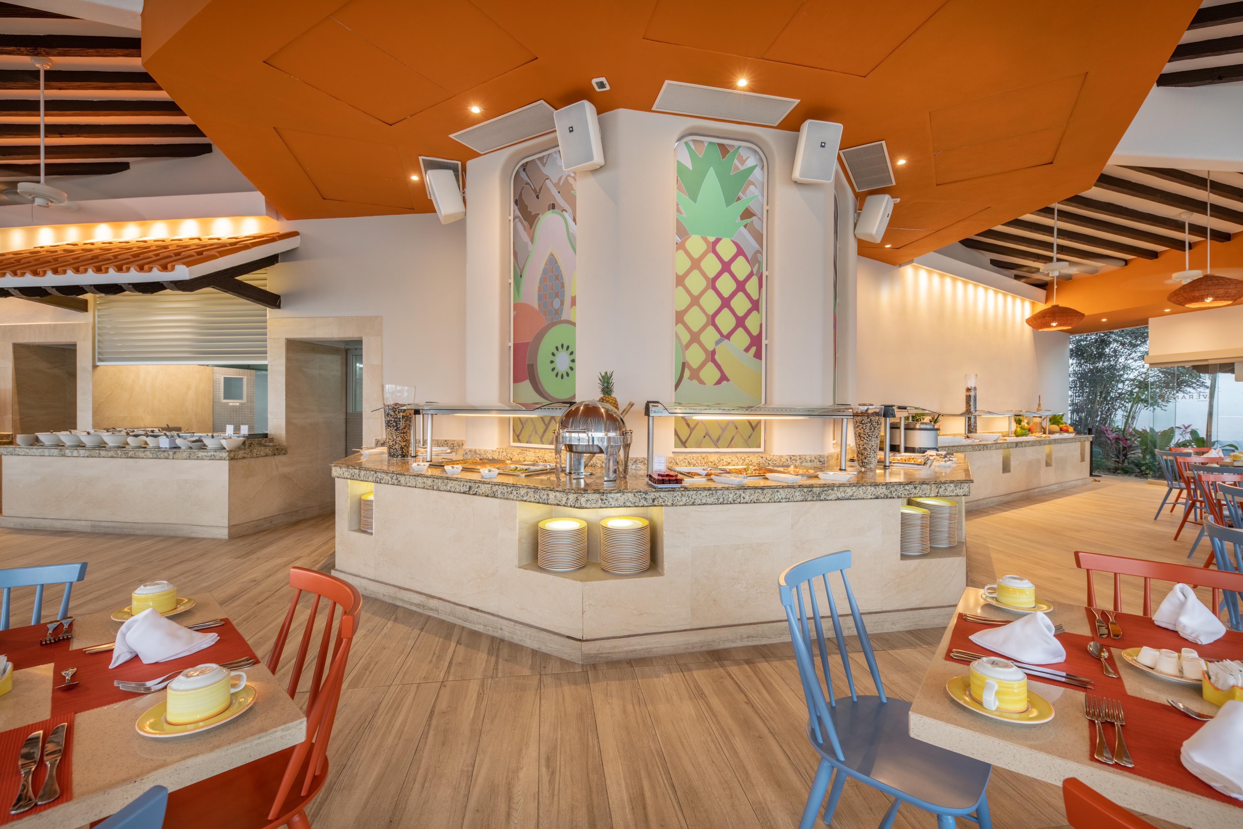 Grand Park Royal Puerto Vallarta Exterior foto The interior of the restaurant